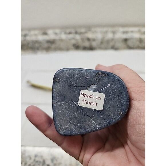 Kenya Hand Carved Grey Soapstone Statue Man Sitting Thinking 8 Inch EUC - Picture 5 of 5